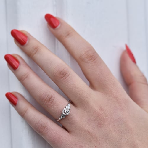Zlatý halo prsteň s lab-grown diamantmi Delphine