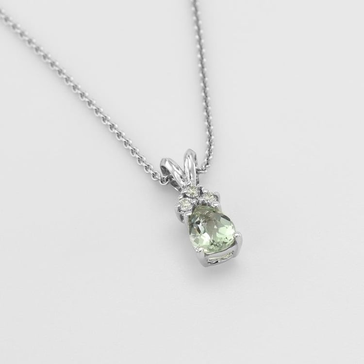 Náhrdelník s ametystovou slzou a diamantmi 50628