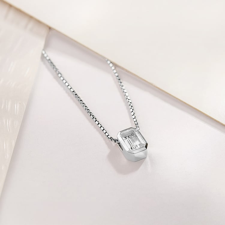 Strieborný pozlátený prívesok bielym topazom Brecken 153208