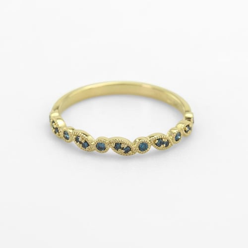 Modré diamanty v zlatom eternity prsteni Lyla