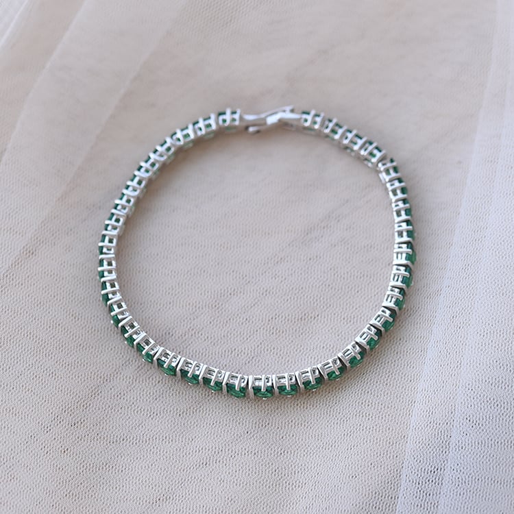 Smaragdy v náramku 59721