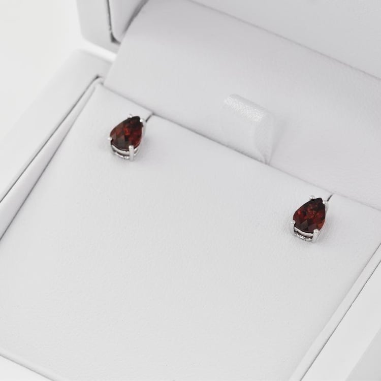 Náušnice s granátmi 26404
