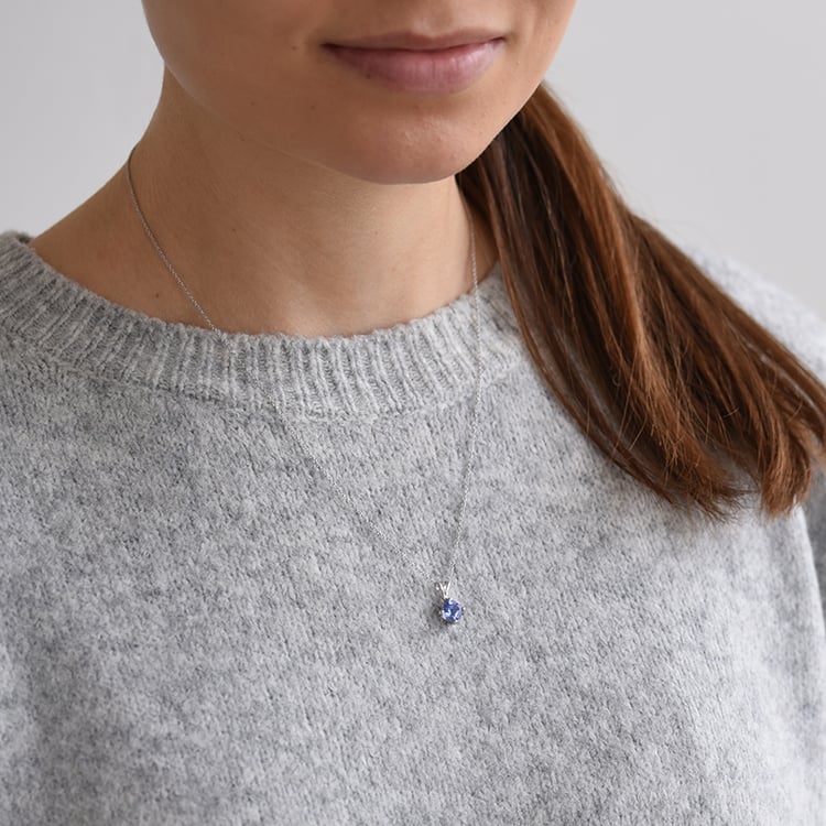 Zlatý náhrdelník s cushion tanzanitom 58840