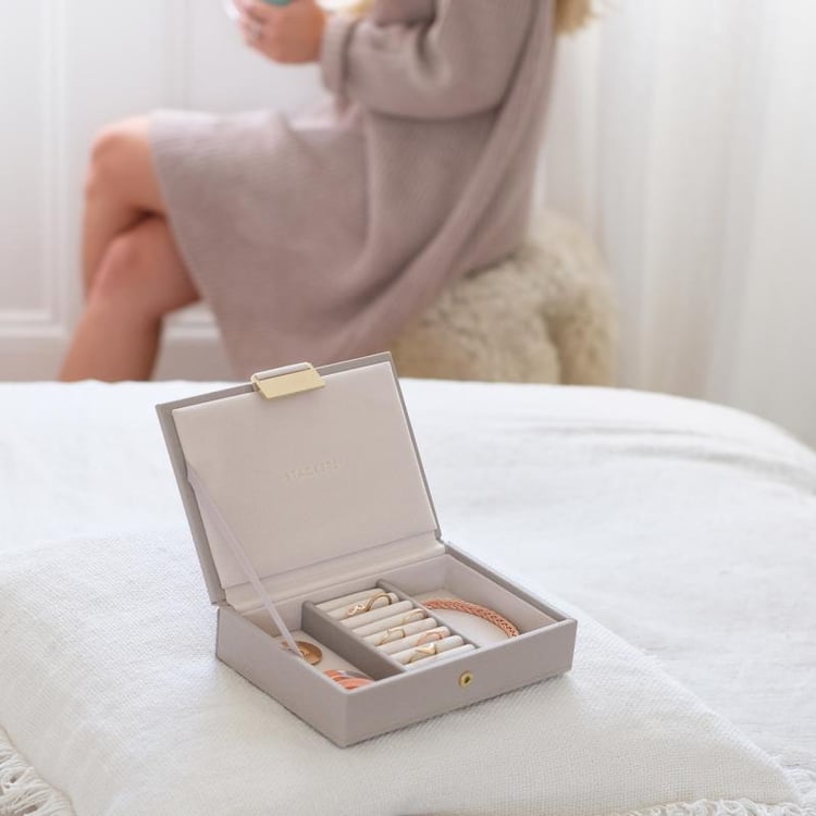 Sivá šperkovnica 40692