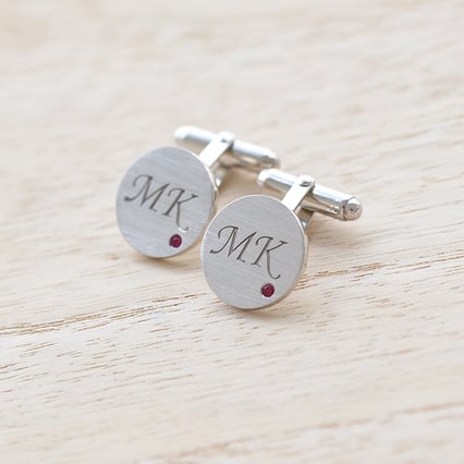 Strieborné manžetové gombíky s gravírom a rubínmi Eridanus
