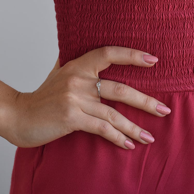 Zlatý zásnubný prsteň so salt and pepper diamantom 68054