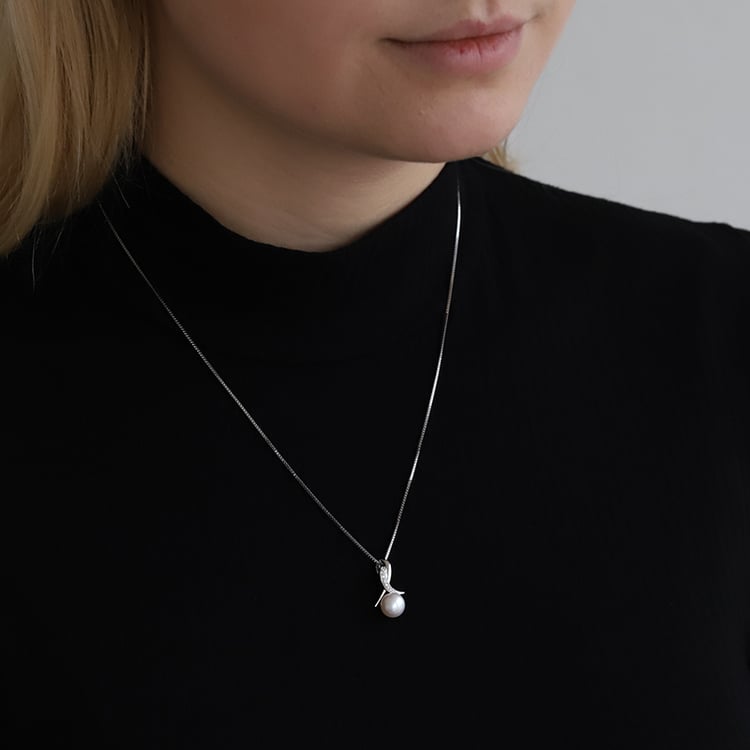 Perlový náhrdelník 74200