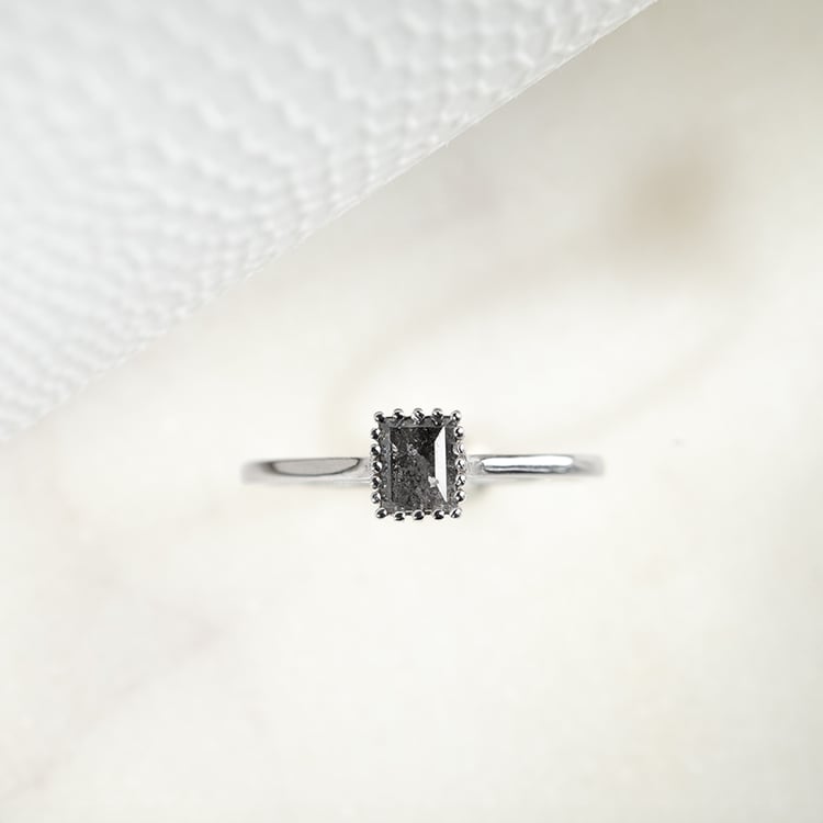 Zlatý prsteň s princess salt and pepper diamantom Ethelie 132854