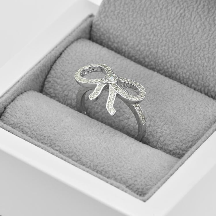 Zásnubný prsteň s diamantmi 45274