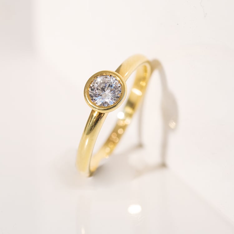 Zásnubný prsteň s diamantom Gera 122836