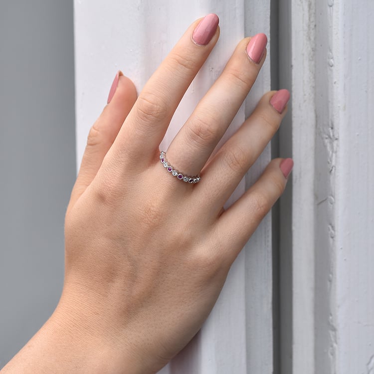 Svadobný prsteň eternity s diamantmi a rubínmi 58609