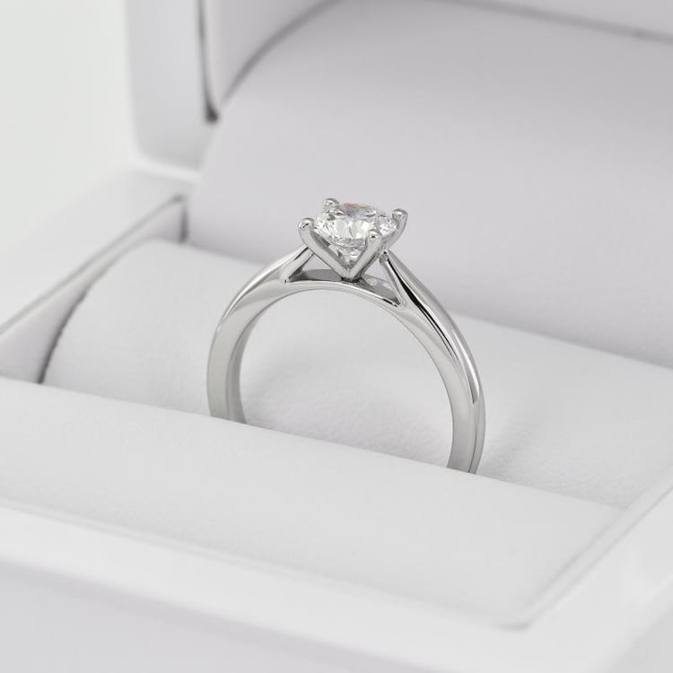 Platinový zásnubný prsteň s 0.30 GIA certifikovaným diamantom Jazmina 125408