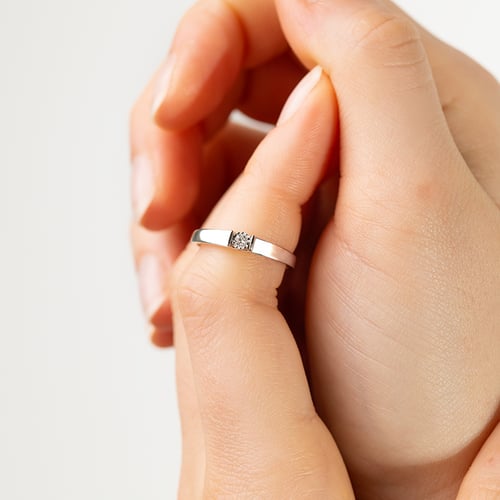 Elegantný zlatý prsteň s diamantom Sierra