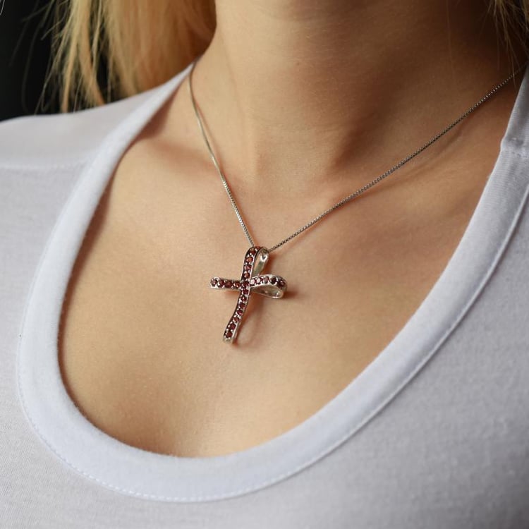 Granátový prívesok 13451