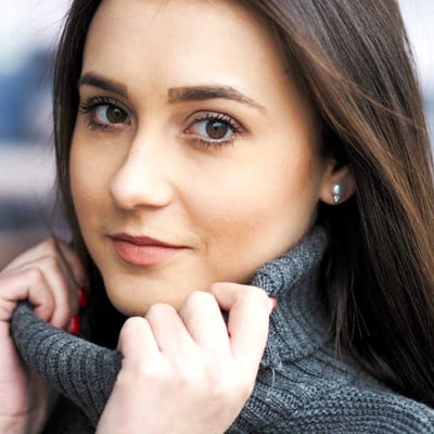 Biele perlové náušnice