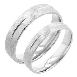 Svadobné obrúčky so škrabaným povrchom zo zlata Diamie