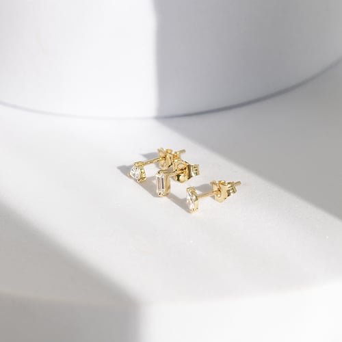 Mini náušnice s trillion lab-grown diamantom Manzo