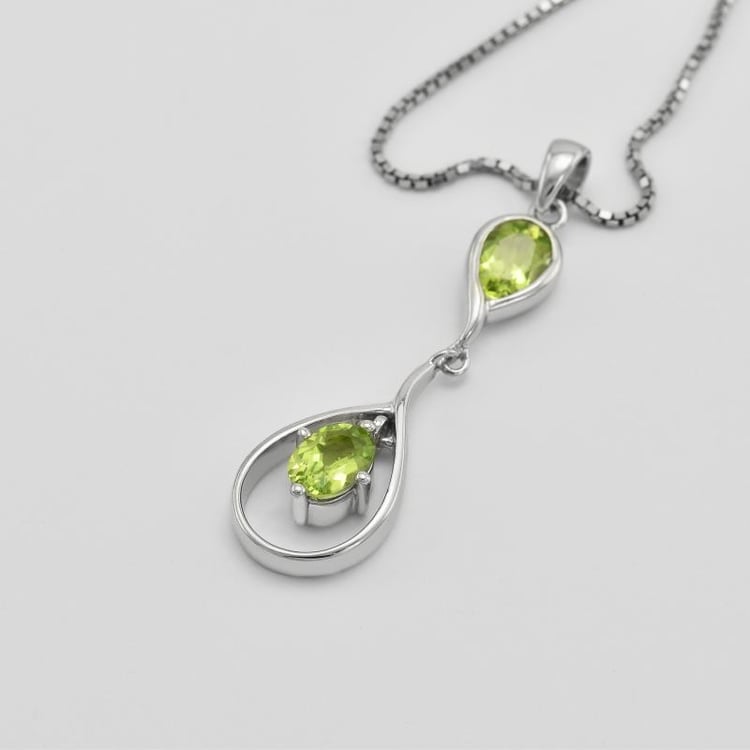 Olivínový prívesok 26068