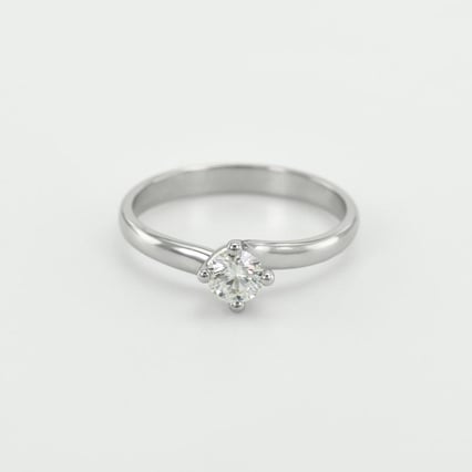 Zásnubný prsteň s moissanitom Edona