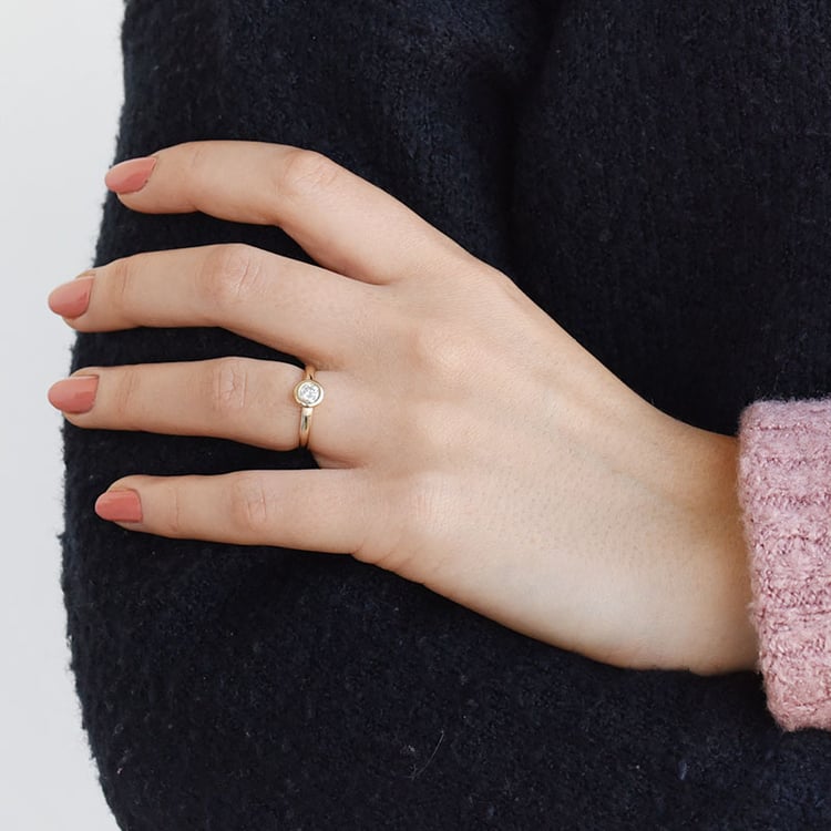 Zlatý prsteň s diamantom 89180