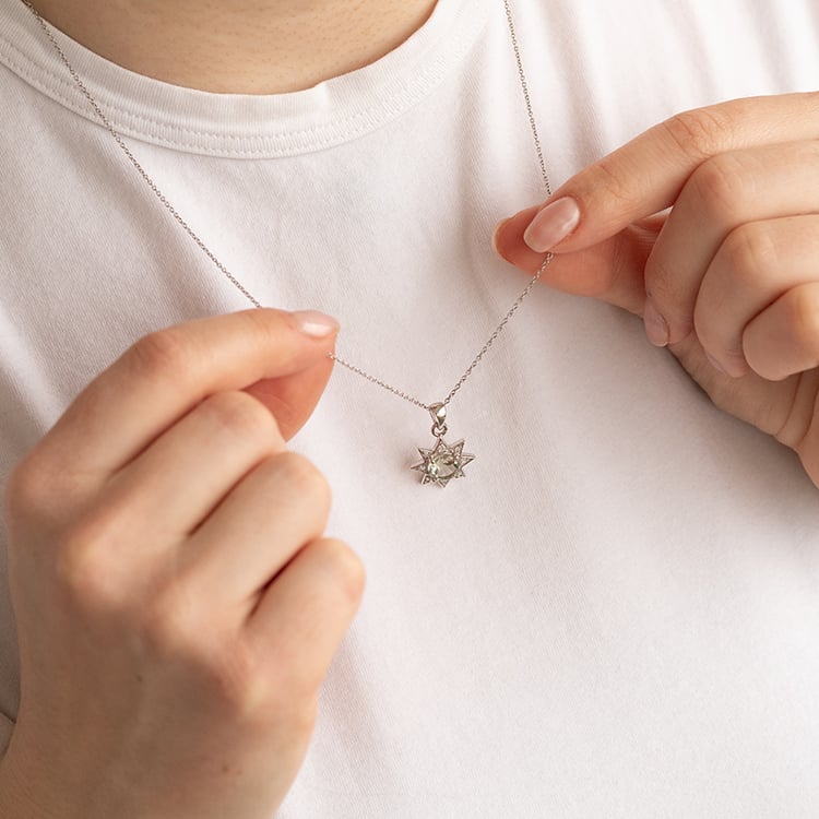 Strieborný prívesok s ametystom a zirkónmi v tvare hviezdy Korey 135327