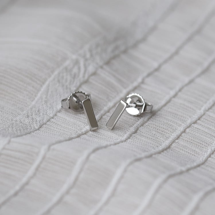 Jemné zlaté minimalistické náušnice 63761