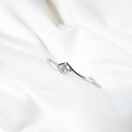 Zlatý zásnubný prsteň s lab-grown diamantmi Laurena