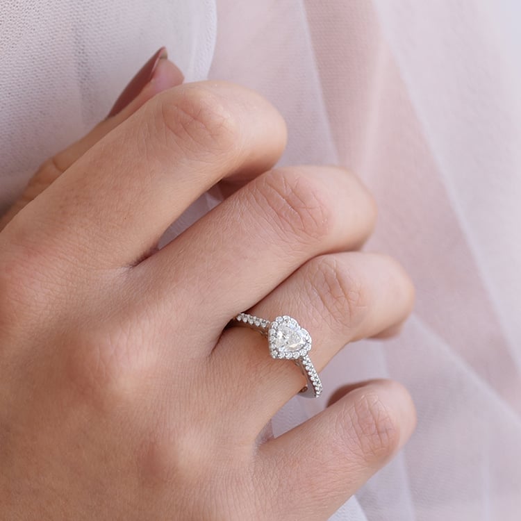 Diamantový zásnubný prsteň 60924