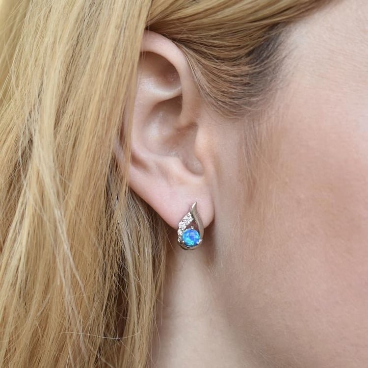 Magické opály ukryté v strieborných náušniciach Nalini 106835