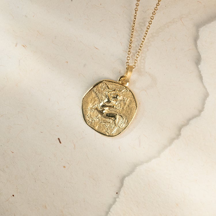 Zlatý prívesok so symbolmi znamenia zverokruhu 143669