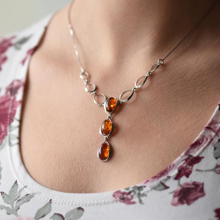Jantárový strieborný náhrdelník 15062