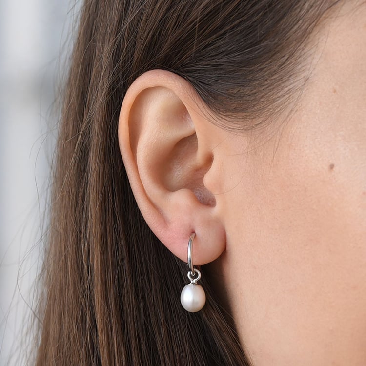 Visiace náušnice zo striebra 78051