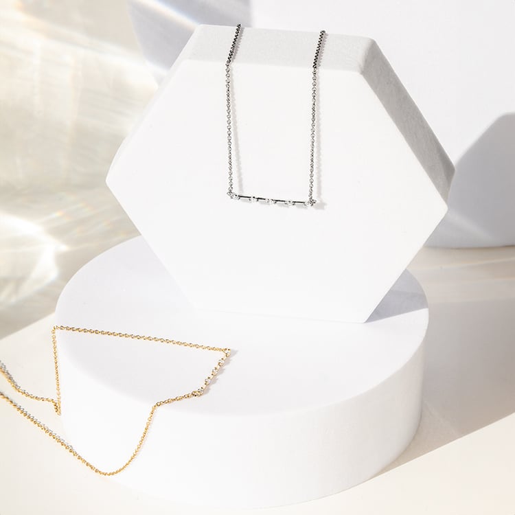 Minimalistický náhrdelník s diamantmi Miles 141176