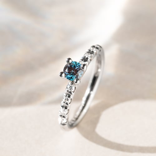 Zásnubný prsteň s certifikovaným fancy blue lab-grown diamantom Mae