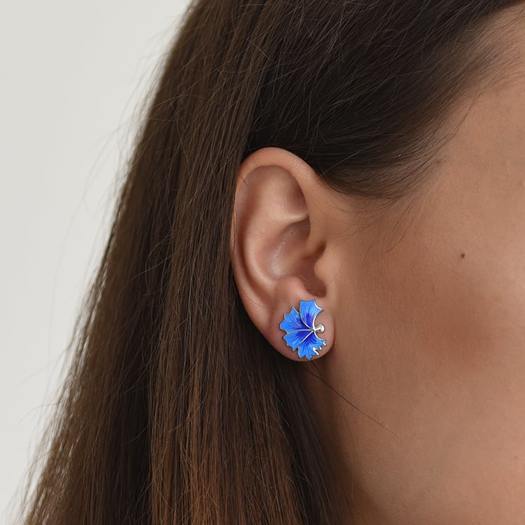 Strieborné náušnice s kvetinami 64097