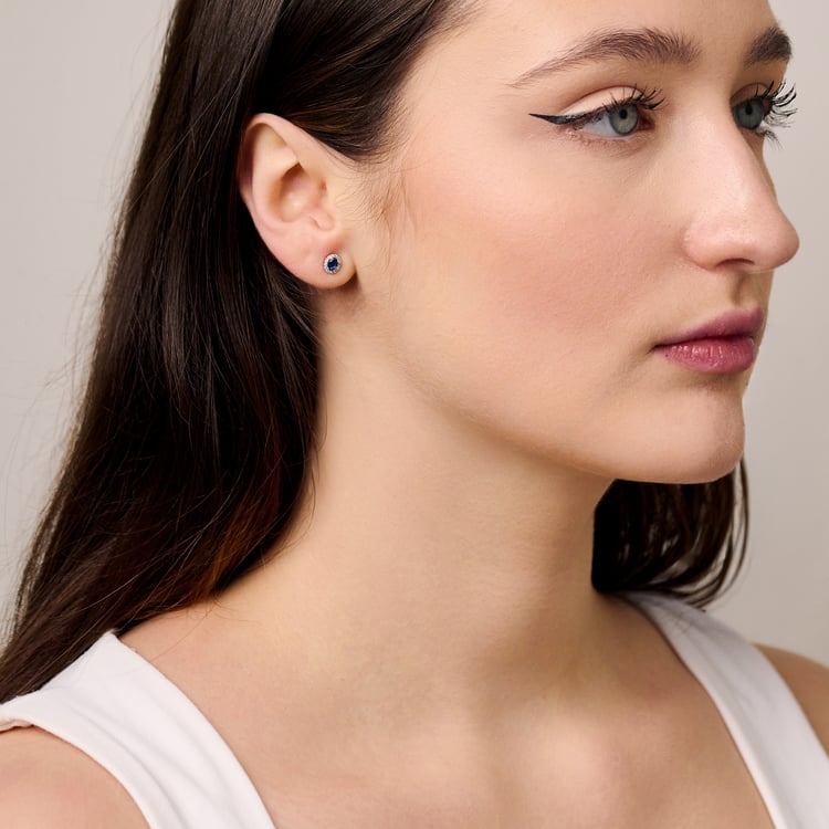 Jemné náušnice zo zlata so zafírmi a prírodnými diamantmi Shrivatsa 165478