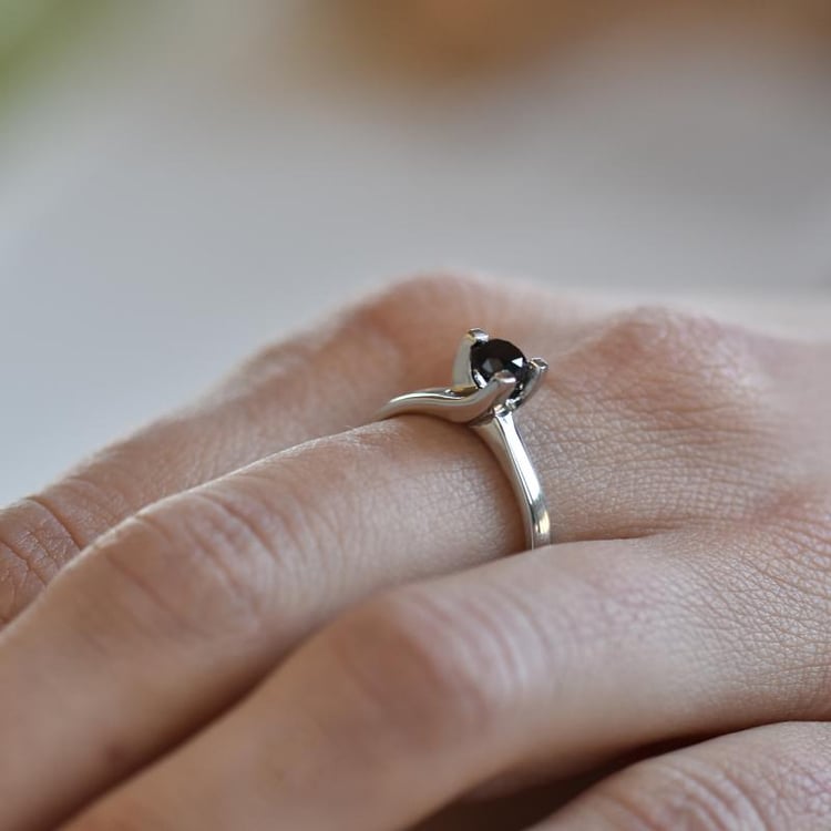 Zlatý zásnubný prsteň 27494