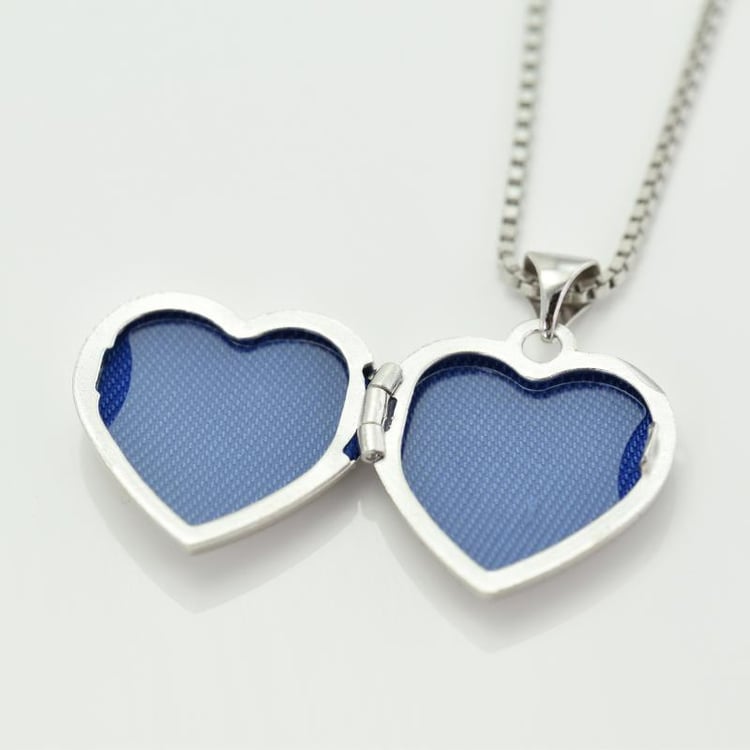 Srdiečkový medajlón zo striebra Careah 15030