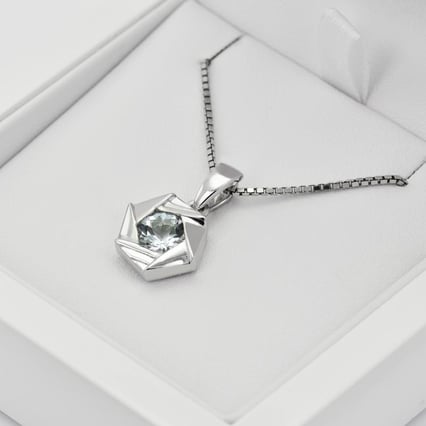 Strieborný šesťhran s akvamarínom Bonequa