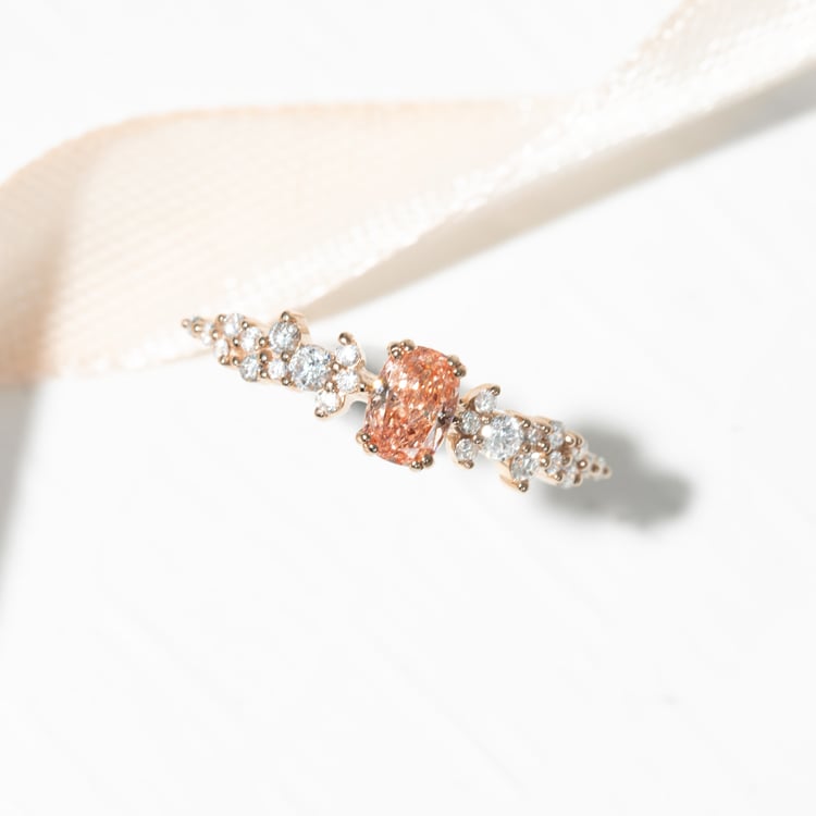 Zásnubný prsteň s 0.30ct IGI certifikovaným broskyňovým lab-grown diamantom Lane 125678