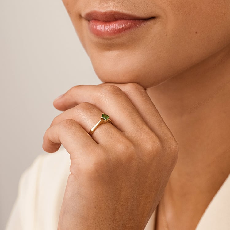 Zásnubný prsteň so zeleným diamantom Maya 162697