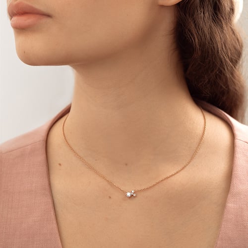 Strieborný cluster náhrdelník s moissanitom a lab-grown diamantmi Millie