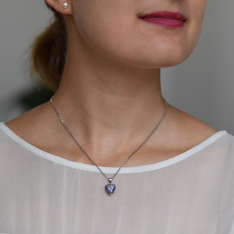 Náhrdelník s mystickým quartzom 16347