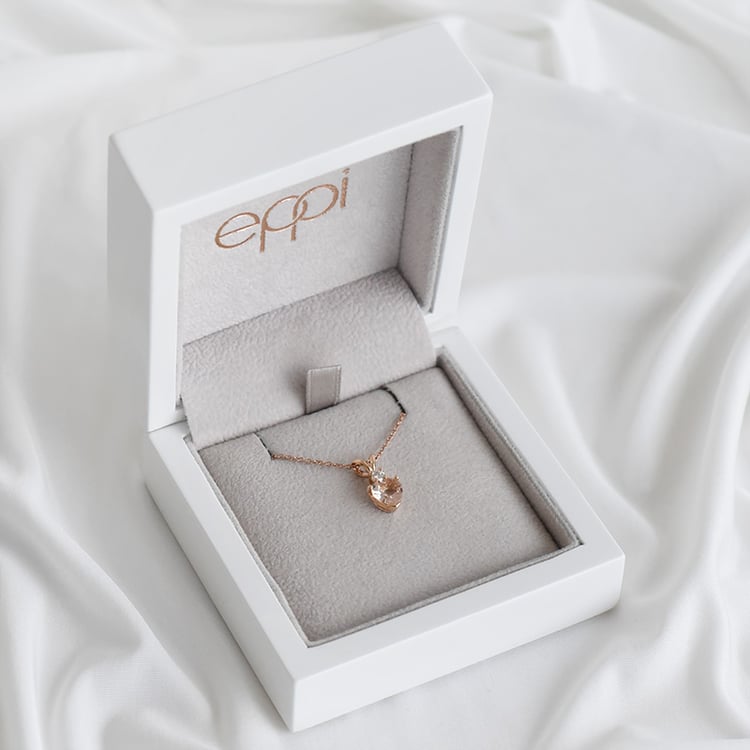 Prívesok s morganitovým srdcom a diamantom 93711