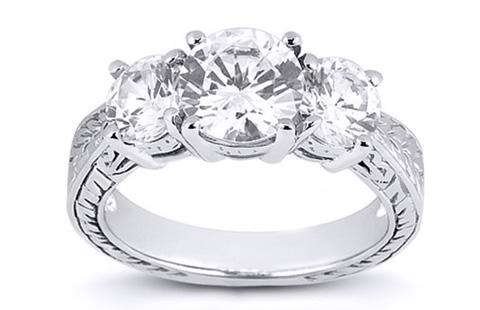 Zlatý zásnubný prsteň s diamantmi