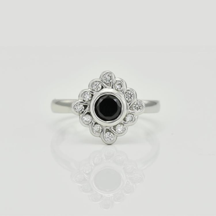 Zlatý prsteň s čiernym diamantom 17408