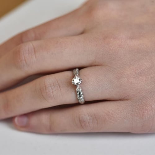 Zásnubný prsteň s lab-grown diamantmi Nabyne