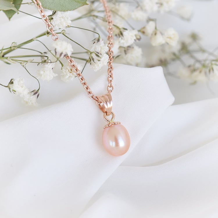 Pozlátený náhrdelník perlou 87858