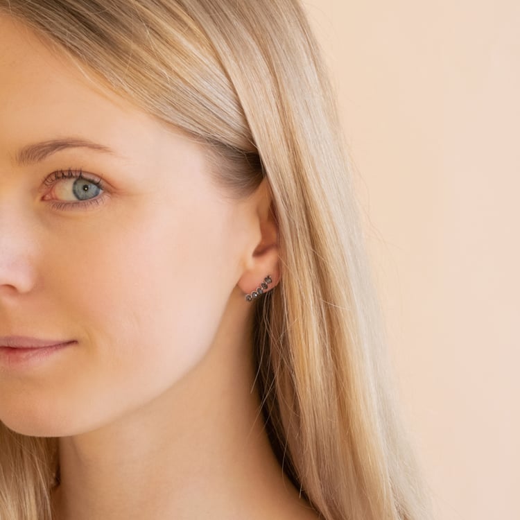 Visací náušnice so salt and pepper diamantmi Ariz 101063