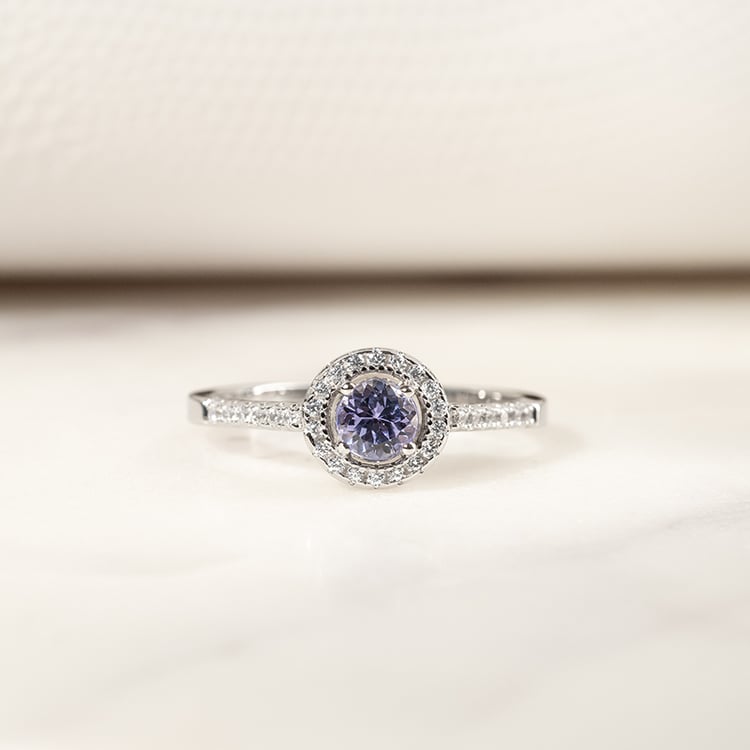 Tanzanitový strieborný prsteň so zirkónmi Aundra 135747